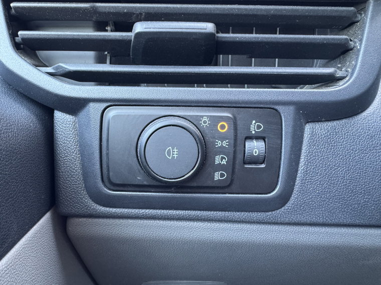 Vehicle Image 26