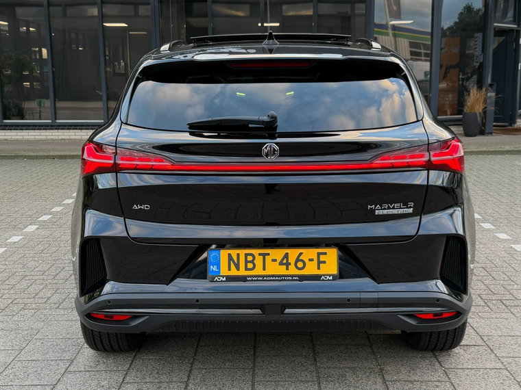 Vehicle Image 15