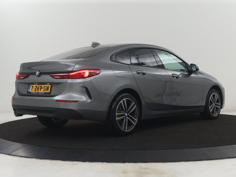 Vehicle Image 32
