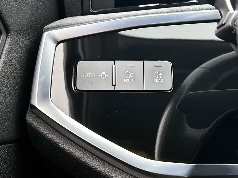 Vehicle Image 33
