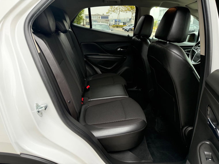Vehicle Image 37