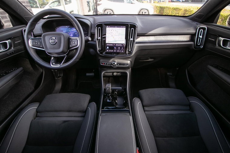 Vehicle Image 19