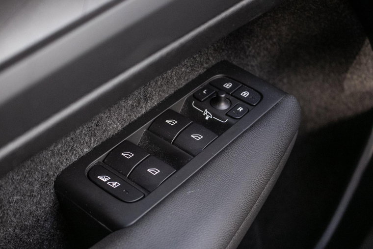 Vehicle Image 47