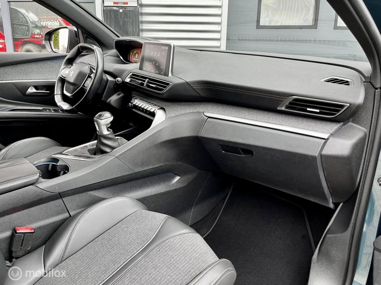 Vehicle Image 38