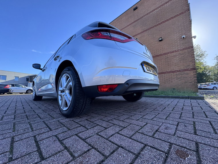 Vehicle Image 15