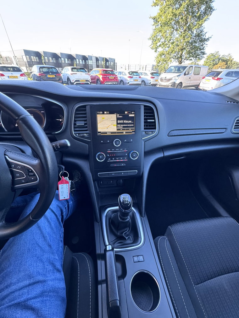 Vehicle Image 19