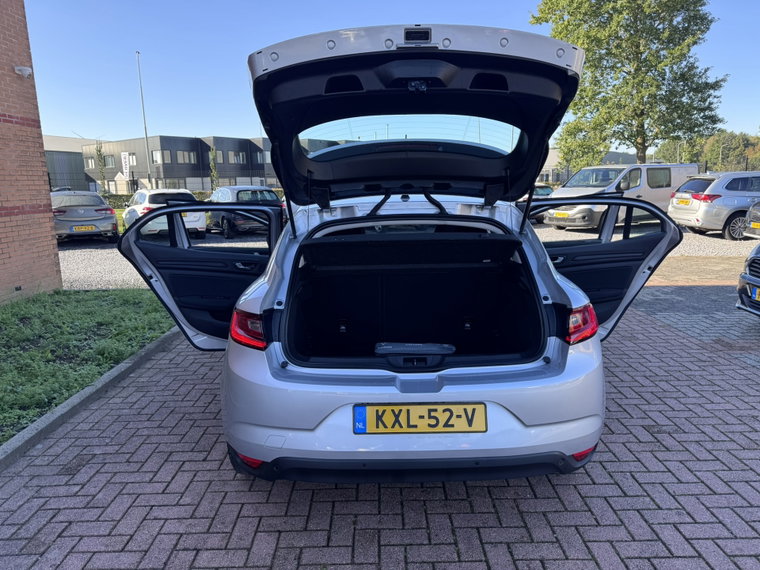 Vehicle Image 26