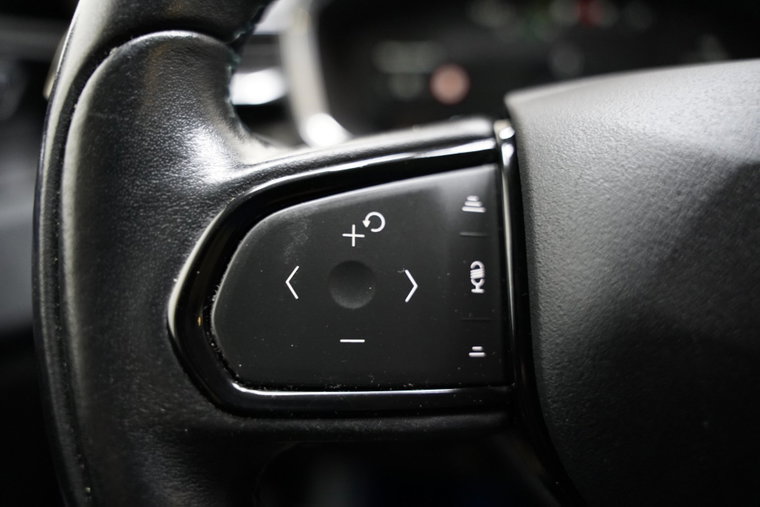 Vehicle Image 24