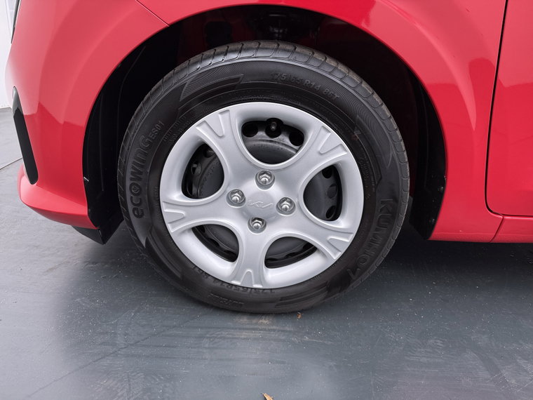 Vehicle Image 16