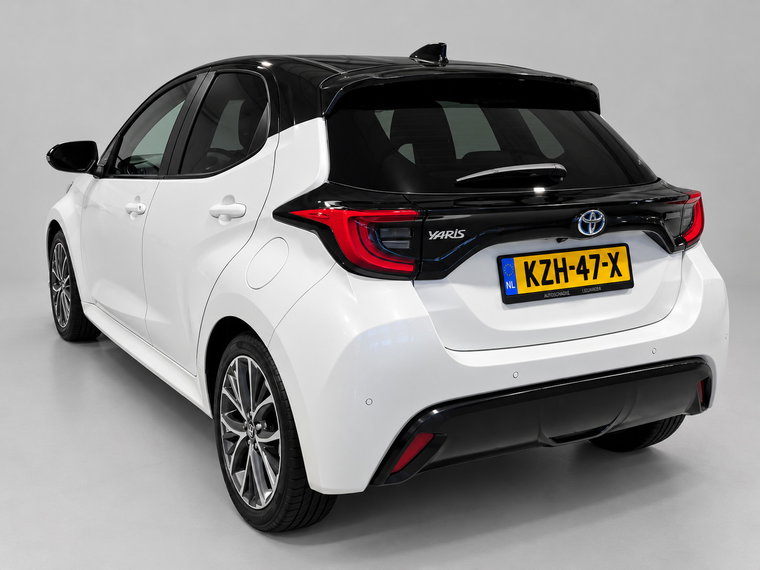 Vehicle Image 4