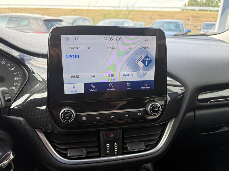Vehicle Image 30