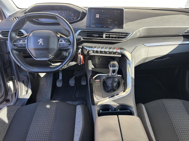 Vehicle Image 17