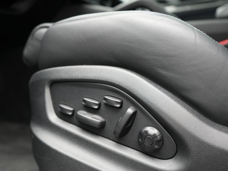 Vehicle Image 36