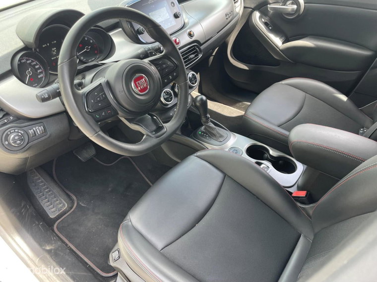 Vehicle Image 28