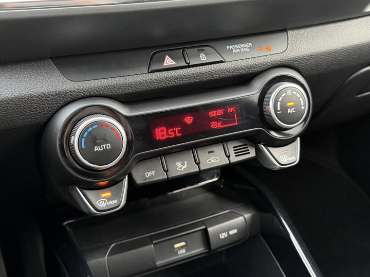 Vehicle Image 32