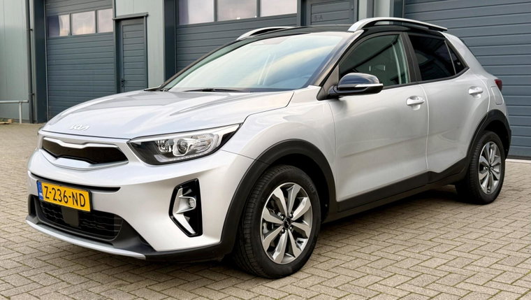 Vehicle Image 6