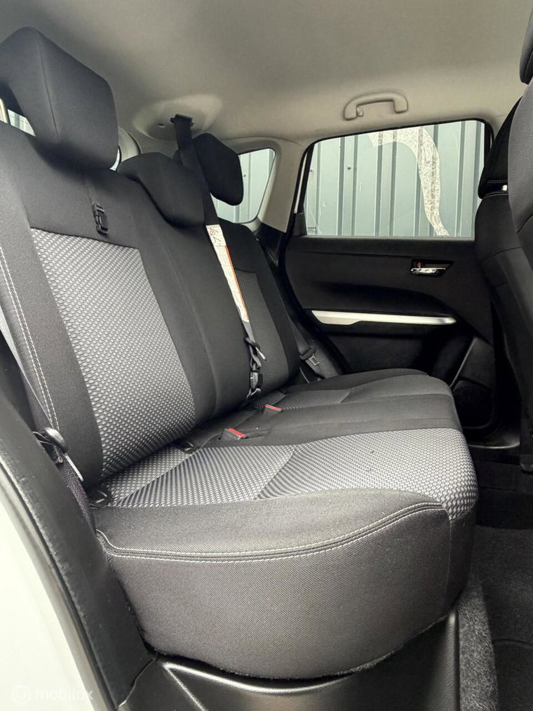 Vehicle Image 15
