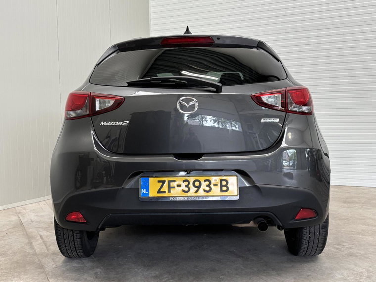 Vehicle Image 16