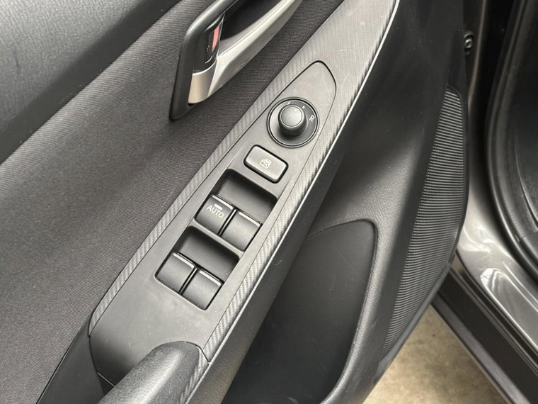 Vehicle Image 26