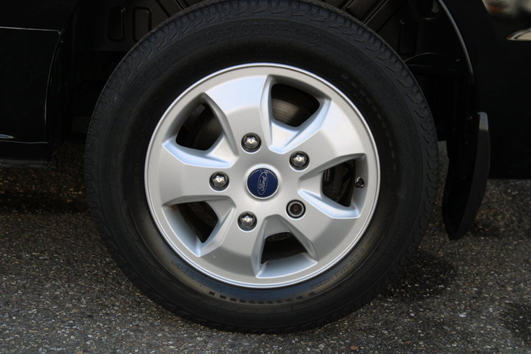 Vehicle Image 13