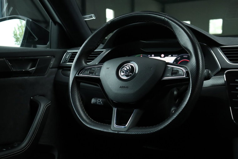 Vehicle Image 37