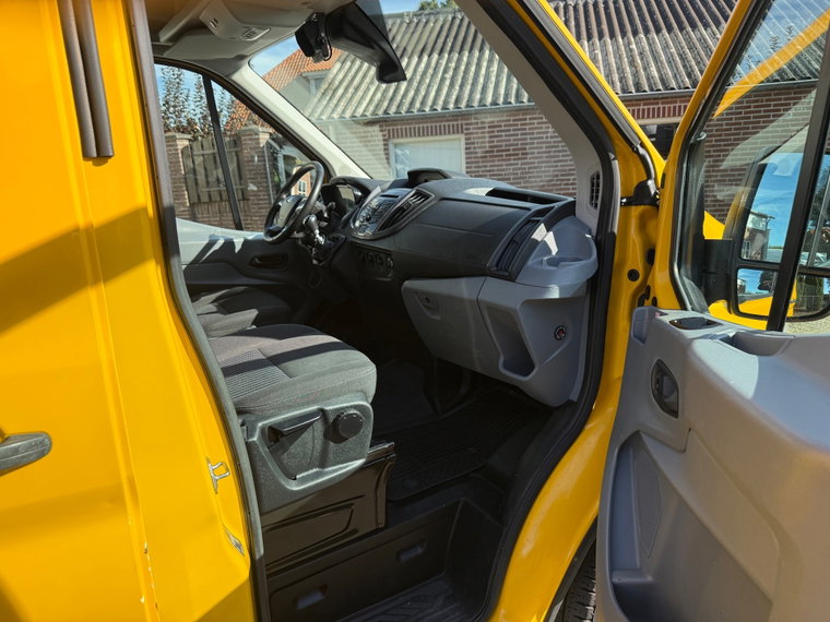 Vehicle Image 19