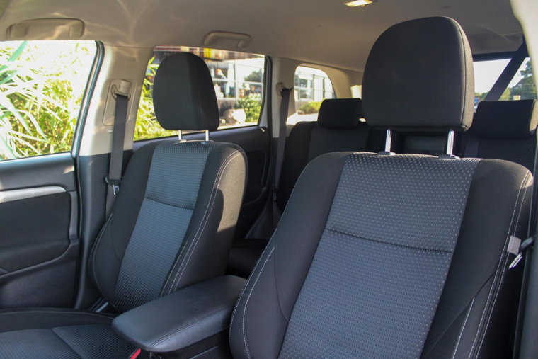 Vehicle Image 12
