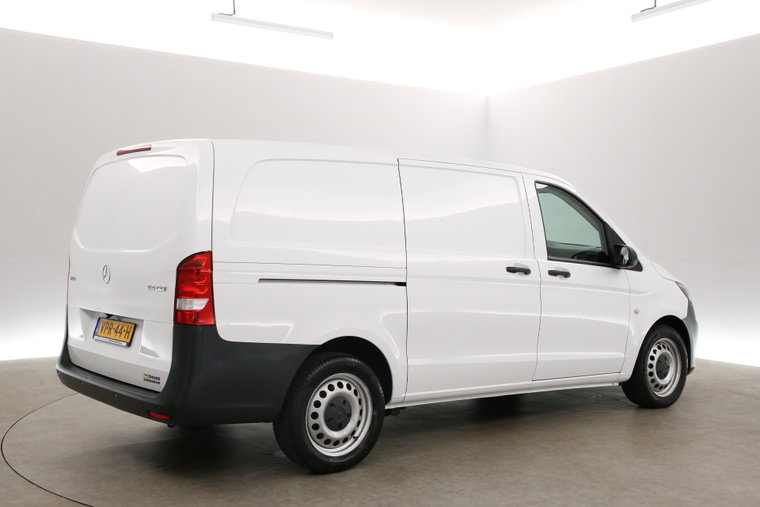 Vehicle Image 26