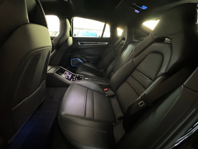 Vehicle Image 33