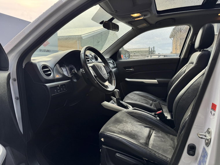 Vehicle Image 14