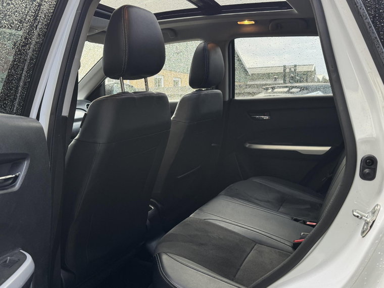 Vehicle Image 15