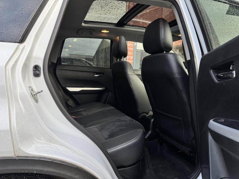 Vehicle Image 17