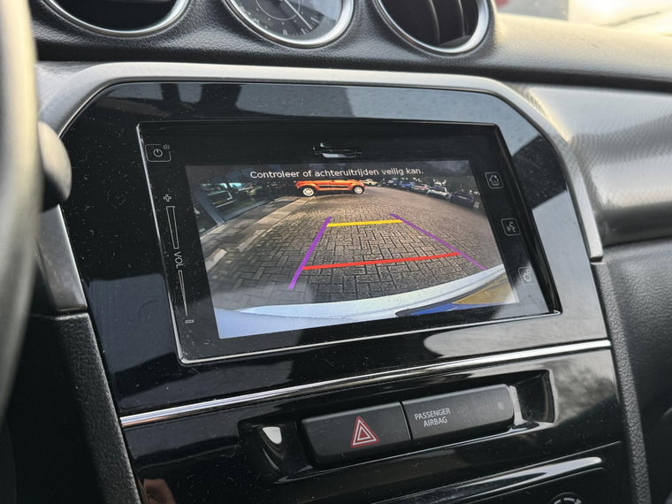 Vehicle Image 25