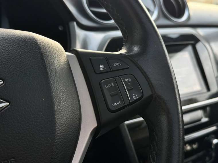 Vehicle Image 30