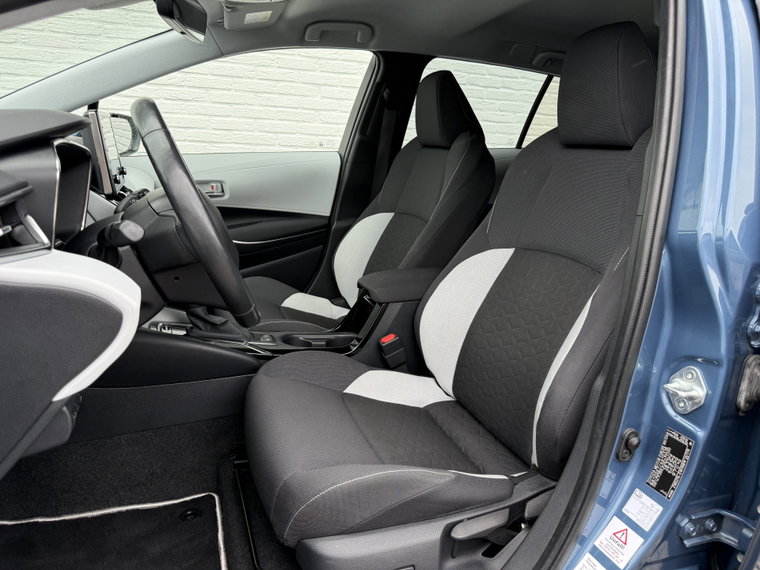 Vehicle Image 25