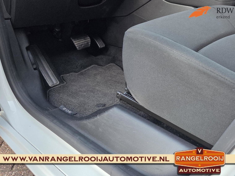 Vehicle Image 36