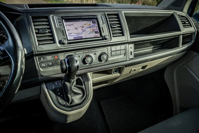 Vehicle Image 25