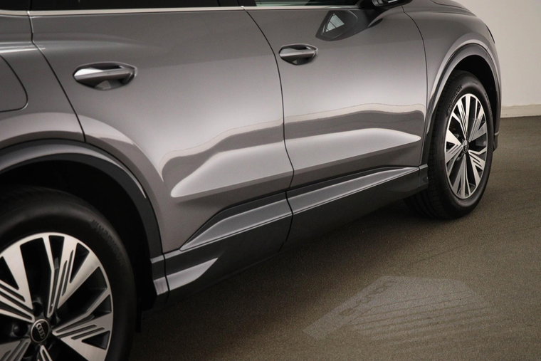 Vehicle Image 27