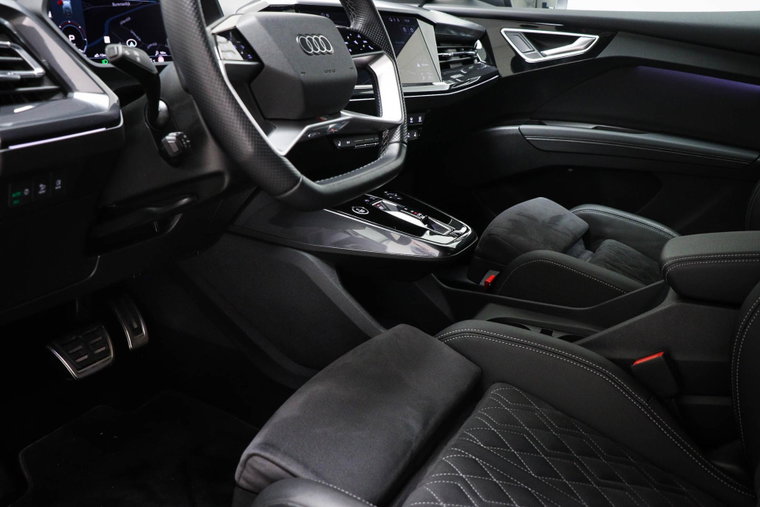 Vehicle Image 31