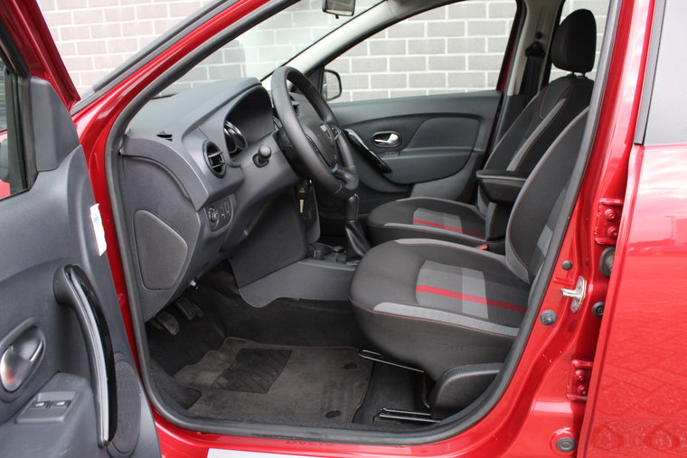 Vehicle Image 8