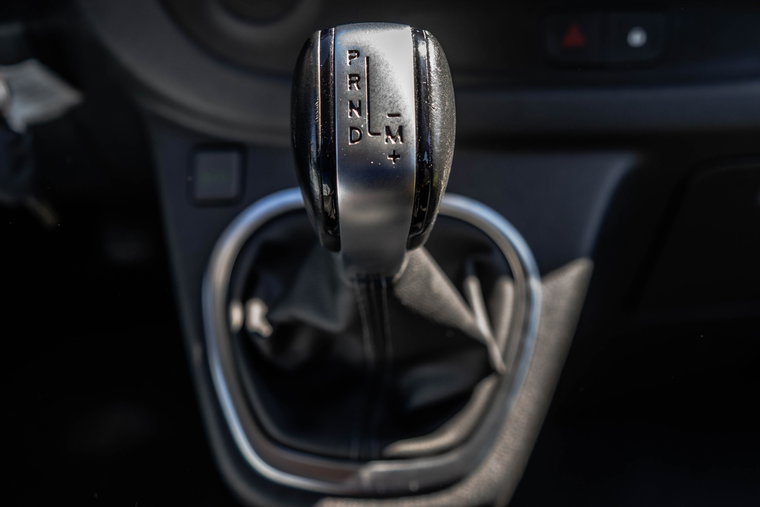 Vehicle Image 25