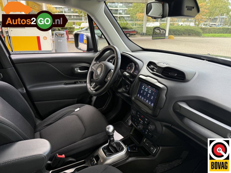 Vehicle Image 25