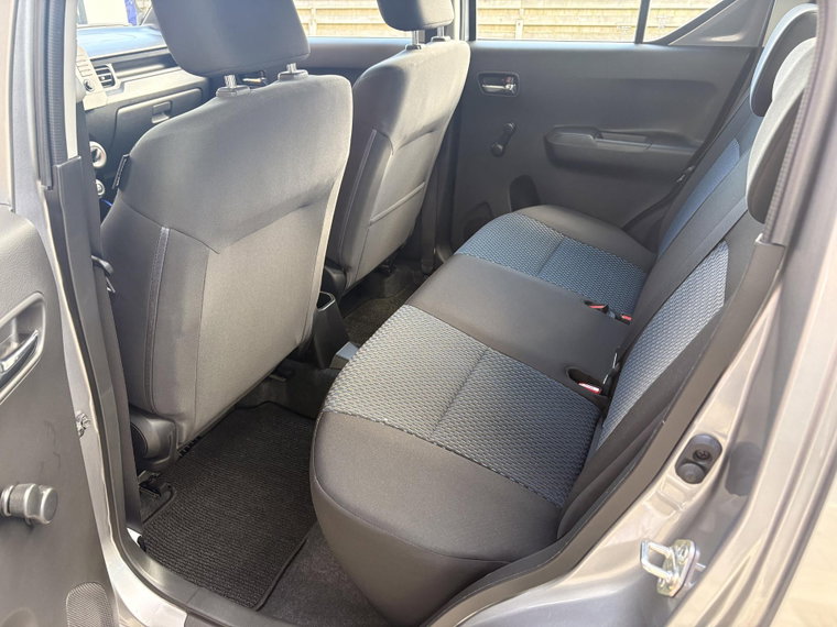 Vehicle Image 14