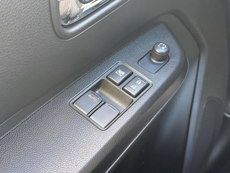 Vehicle Image 27