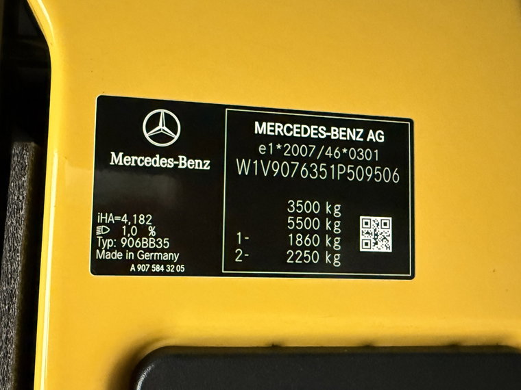 Vehicle Image 23