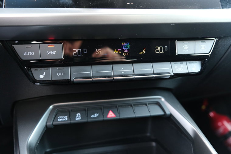Vehicle Image 27