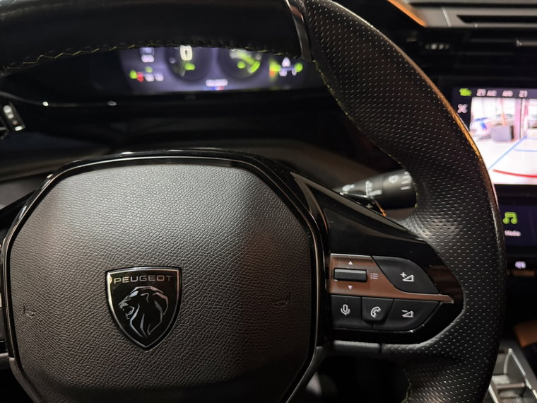Vehicle Image 28