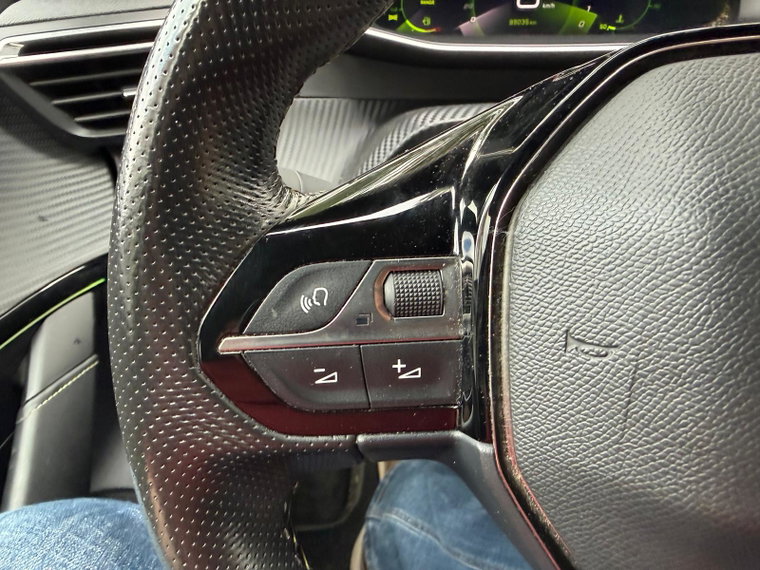 Vehicle Image 24