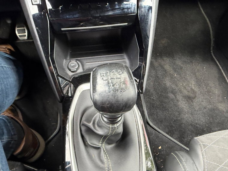 Vehicle Image 40