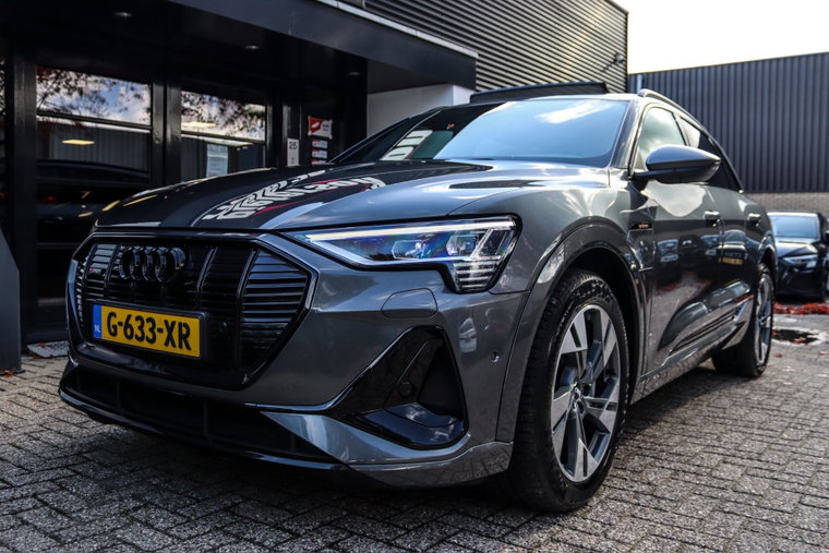 Vehicle Image 8